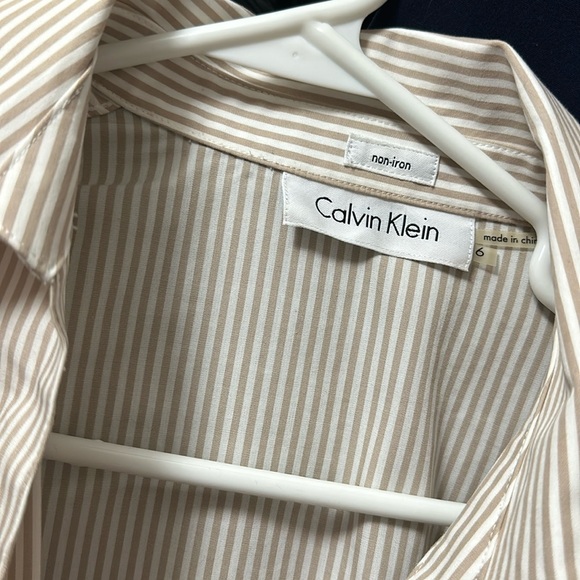 Calvin Klein button up - Picture 2 of 4